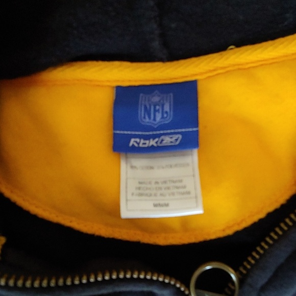 Woman's Pittsburgh Steelers NFL hoodie - Picture 2 of 2